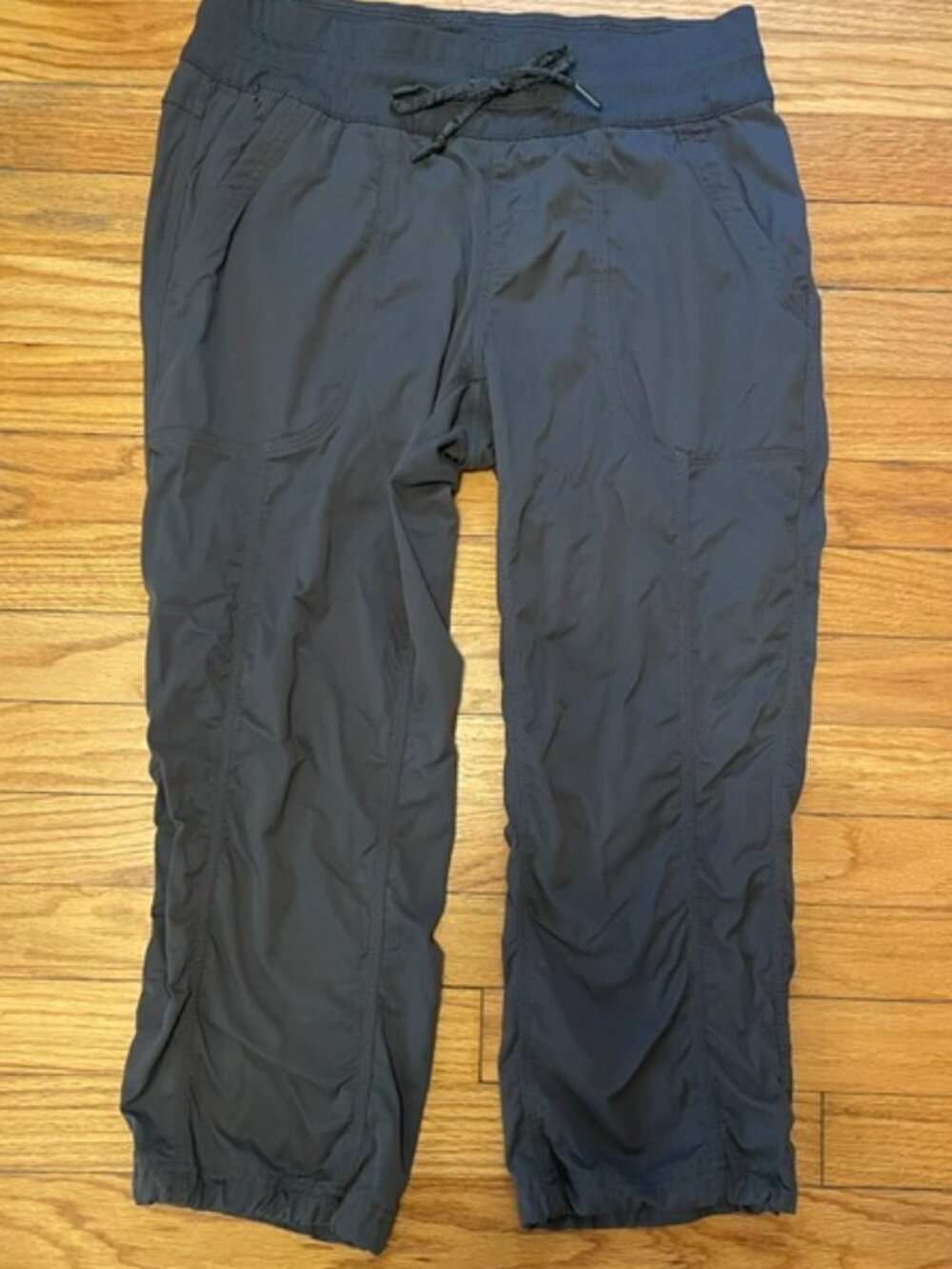 THE NORTH FACE Cropped Joggers Pants Gorpcore Athleisure Hiking Outdoors M